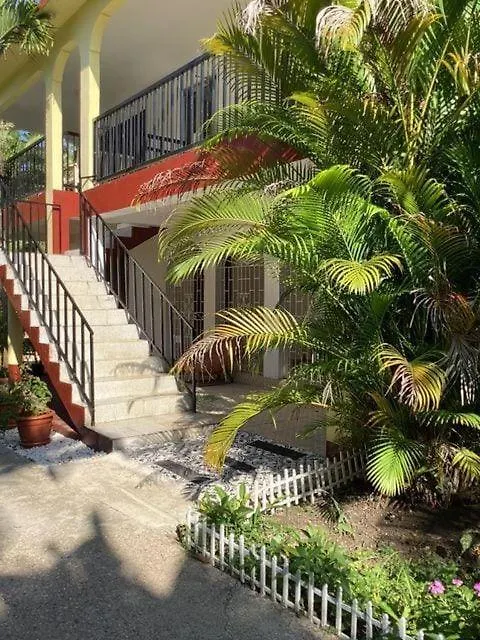 Marge'S Vacation Rentals Negril