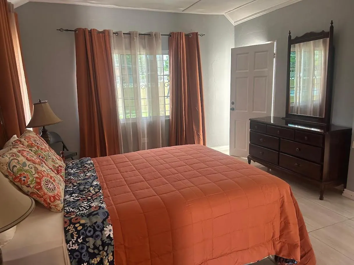 Marge'S Vacation Rentals Negril Mini-hôtel